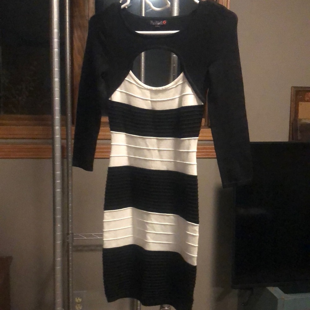 Black and white GUESS dress size small